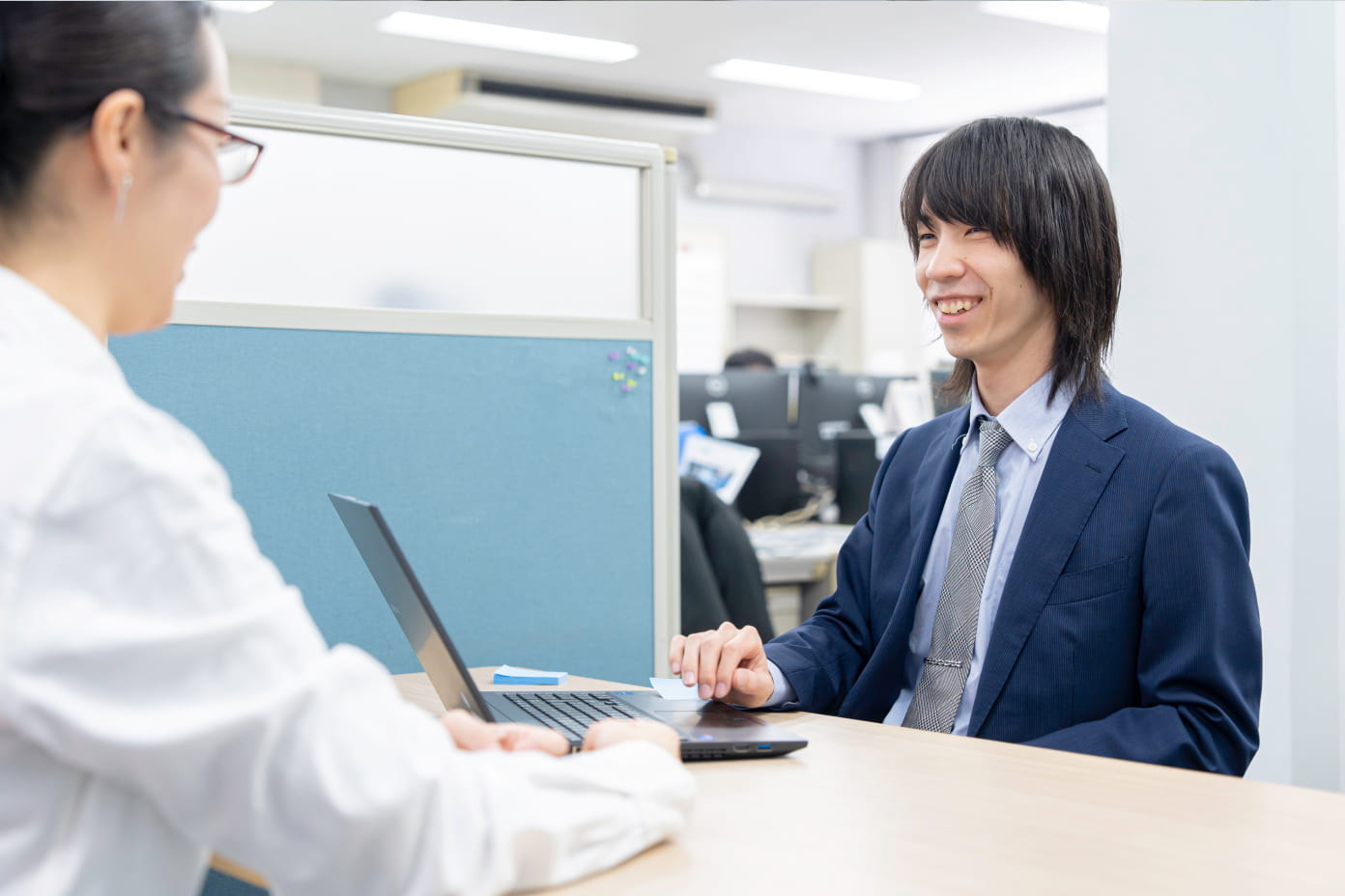 酒井 克旗の仕事風景